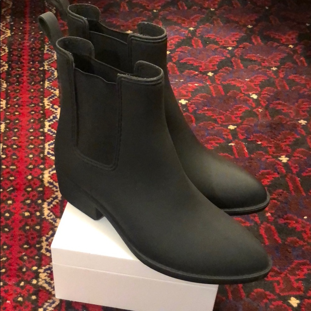 Jeffrey Campbell 7 Chelsea Stormy Rain Boots